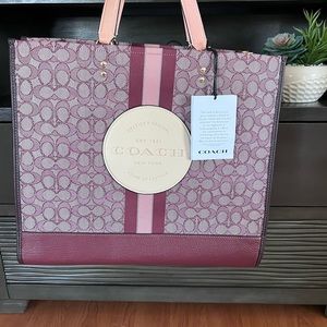 Coach Dempsey tote 40